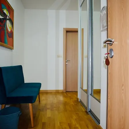 Apartman Roko شقة