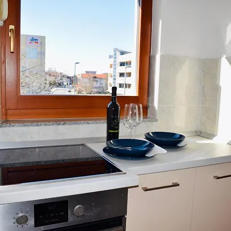 Apartman Roko شقة *